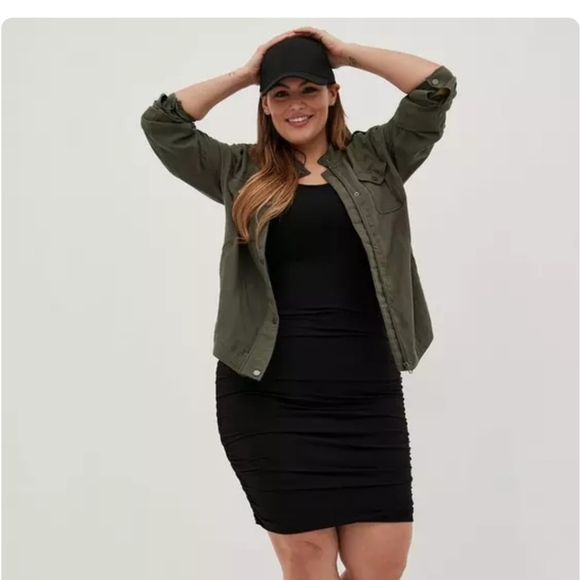 TORRID ARMY GREEN LIGHTWEIGHT. SZ 4X /26. OUTDOORS. CAMPING - Picture 2 of 8